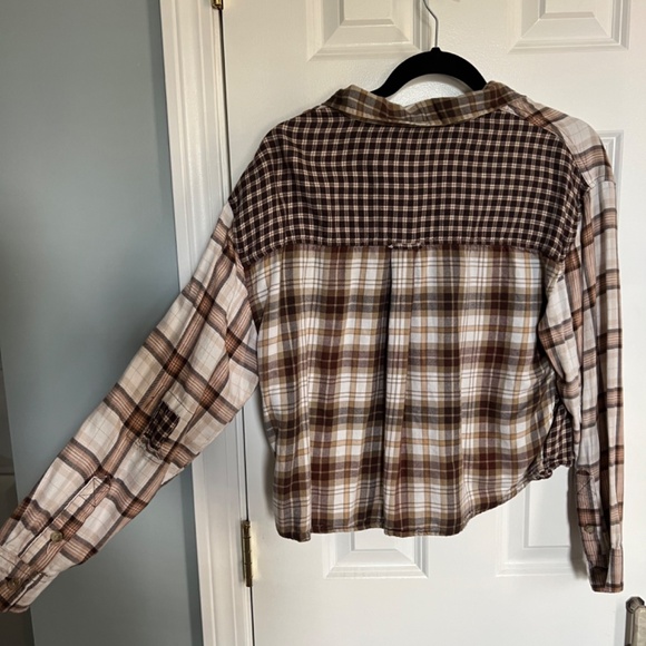American Eagle Multi Tone Flannel - Picture 2 of 3
